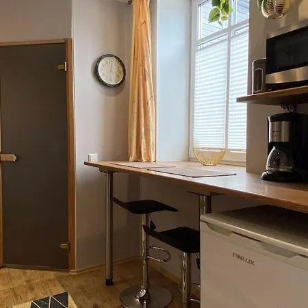 Cozy Center Apartment! 아파트